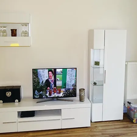 Apartment Apt, 3